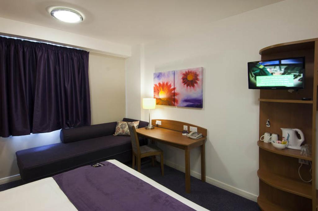 Premier Inn Manchester - Heaton Park المظهر الخارجي الصورة