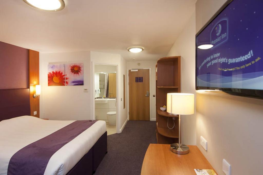 Premier Inn Manchester - Heaton Park المظهر الخارجي الصورة